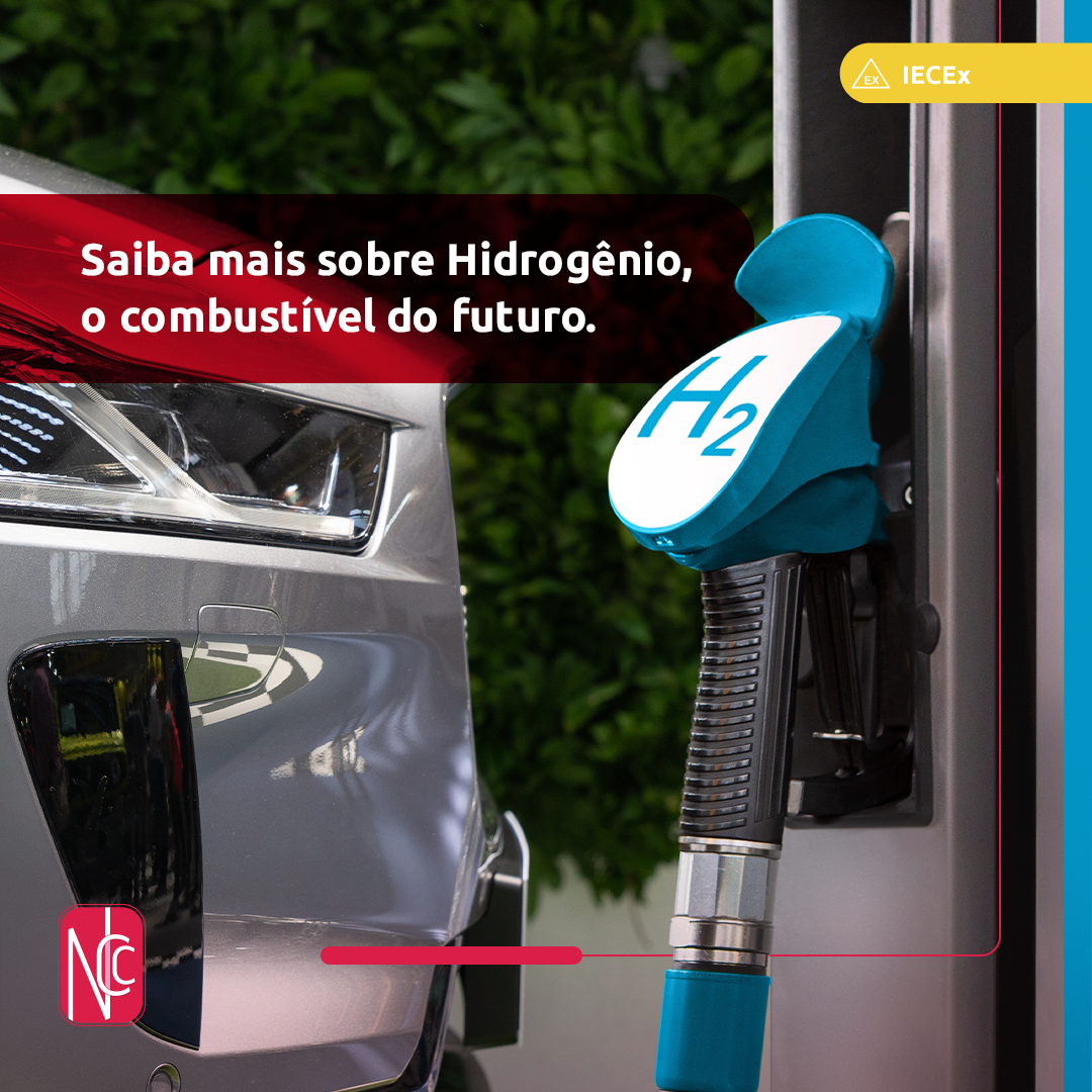 Imagem da frente de um carro ao lado de uma bomba de Hidrogênio